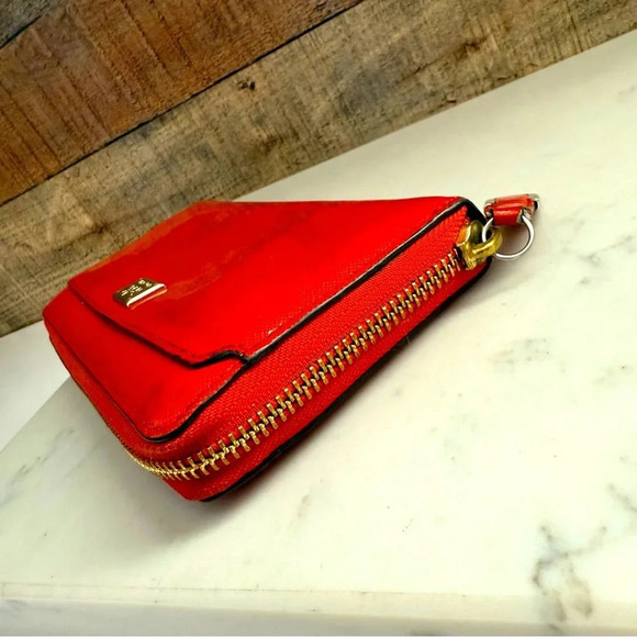 Coach Patent Leather Zip Around Wallet - Picture 3 of 11